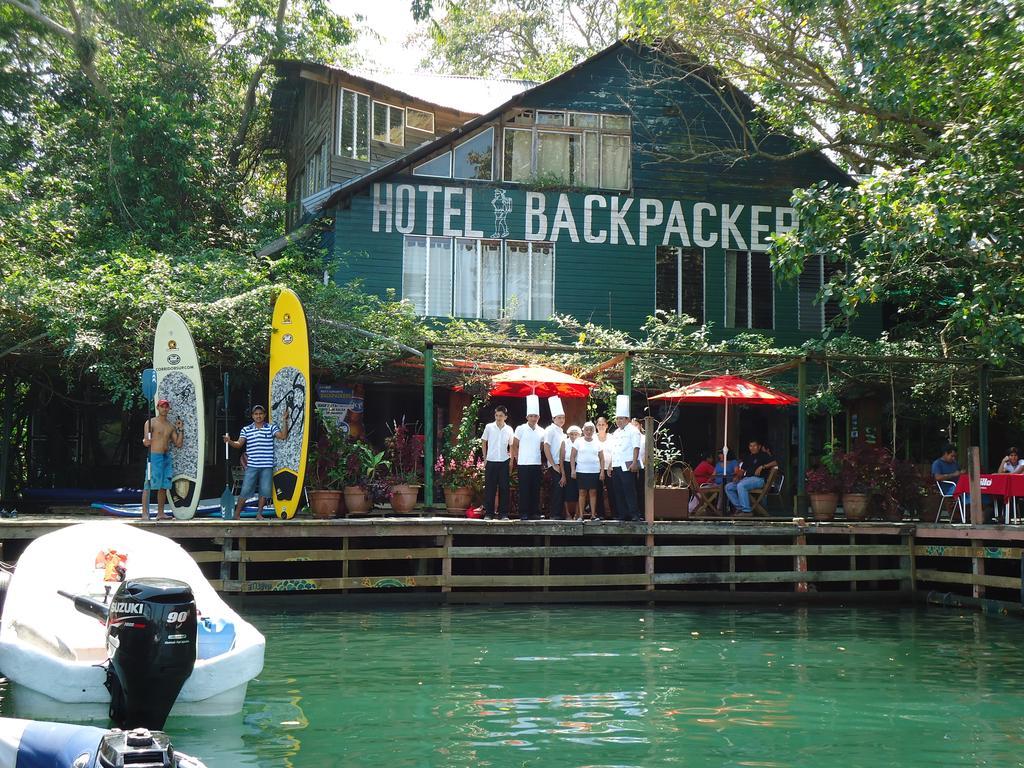 Hotel Y Restaurante Backpackers Rio Dulce Town Exterior foto